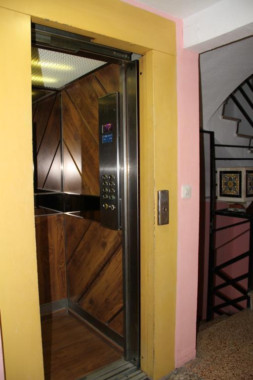 Hostal Mengual Гандия Экстерьер фото