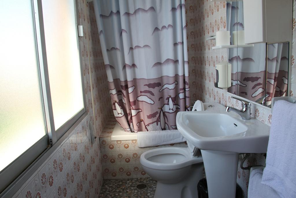 Hostal Mengual Гандия Экстерьер фото