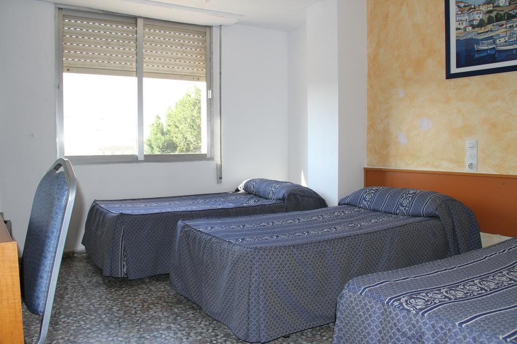 Hostal Mengual Гандия Номер фото